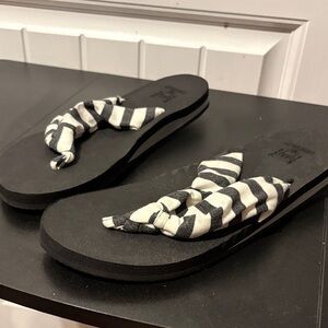 Black and White Striped Flip Flops